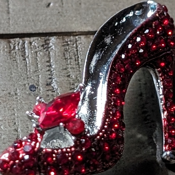 🆕 Absolutely Stunning Red High Heel Brooche. - Picture 7 of 8